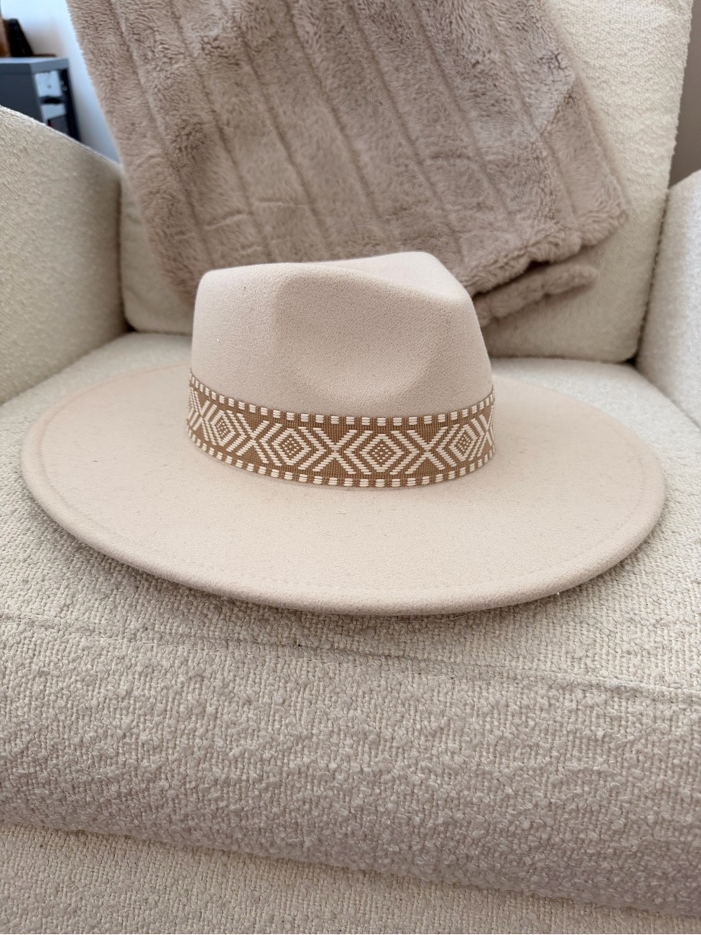 fab’rik Cream Flat Brim Rancher Hat w/ Embroidered Band NWT